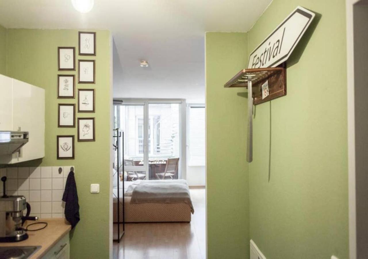 Zentrale - Ferienwohnung Am Thomaskirchhof Leipzig Bagian luar foto